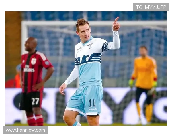 米罗斯拉夫·克洛泽：从德国国家队传奇射手到世界足坛历史最佳前锋之一