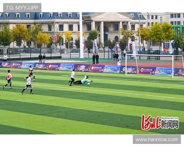 绿茵逐梦青春闪耀激情共谱足球荣耀新篇章