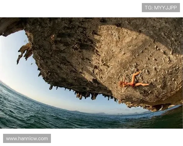 南京攀岩队在极限运动会中以58分稳居积分榜首位