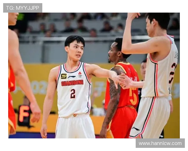 广州篮球队战术解析与对手战术对比的深度剖析与启示